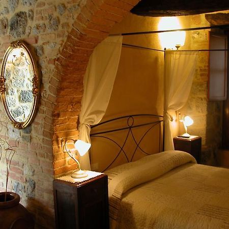La Vecchia Corte Сан Джиминяно Екстериор снимка